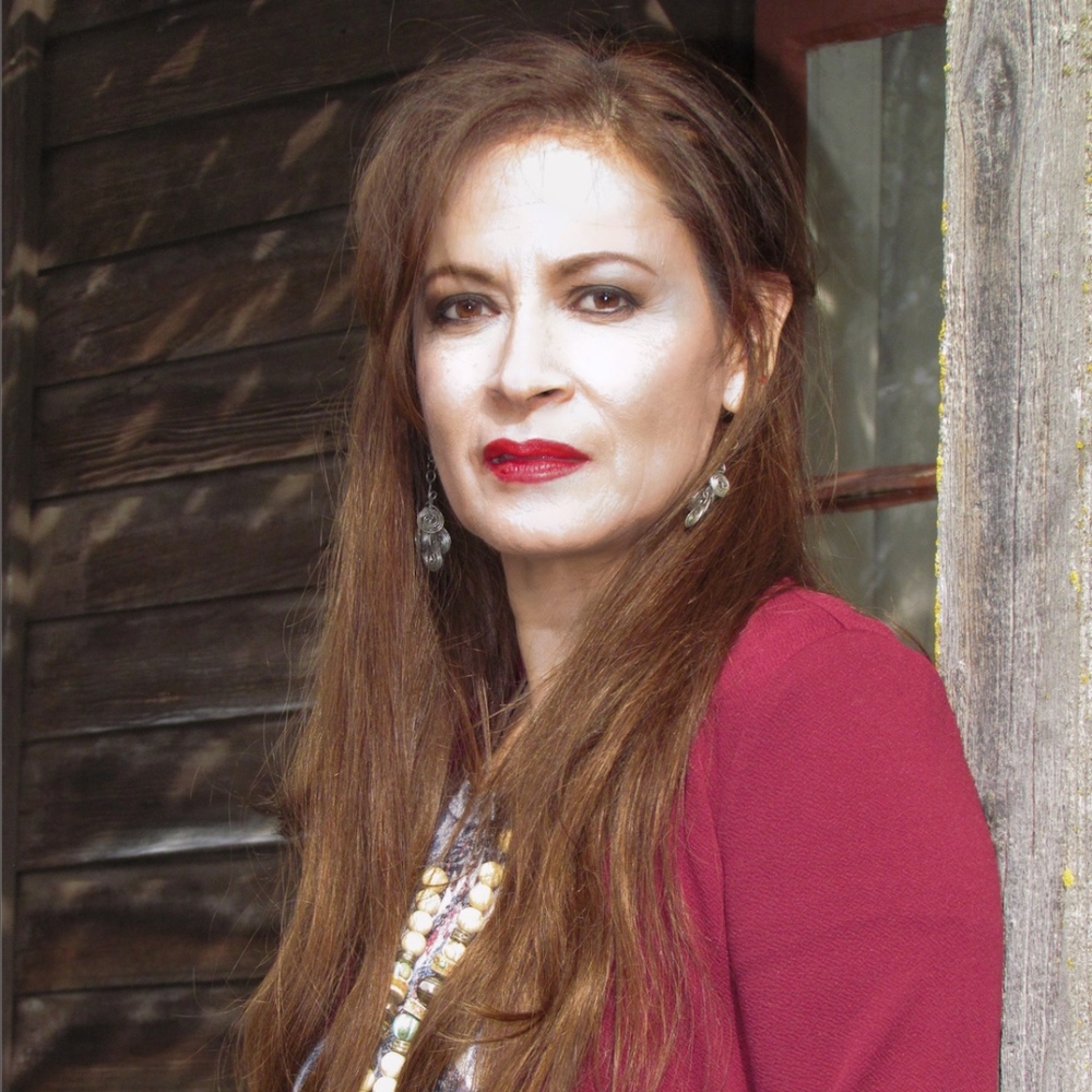 Meet your Posher, Joann. Vintage and Ready-to-wear